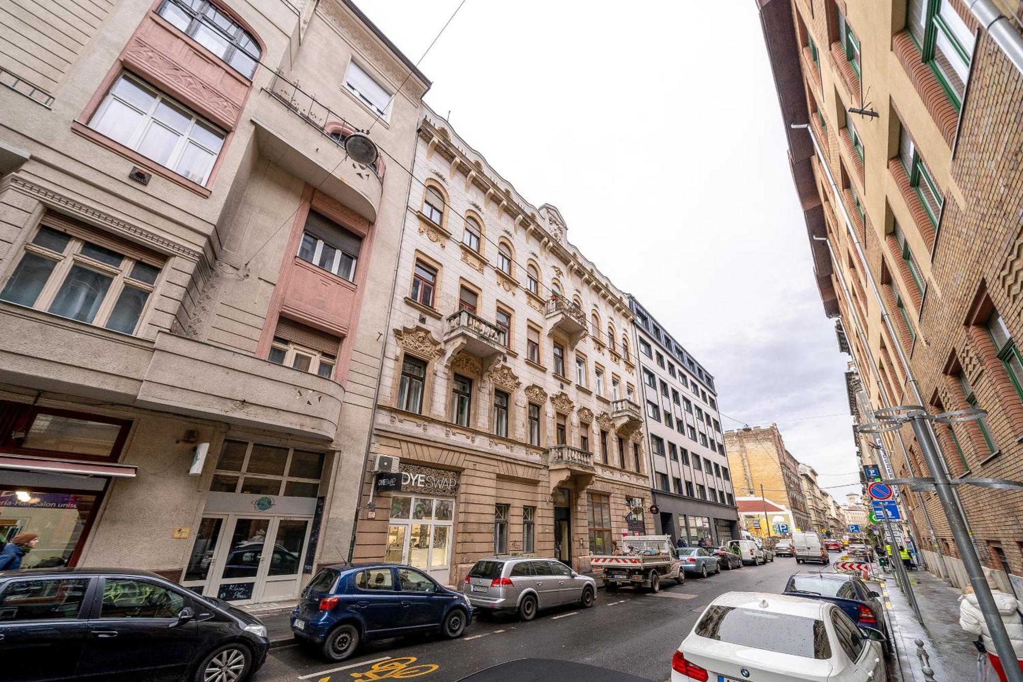 Budapest Magic Exotic In Downtown Exterior photo